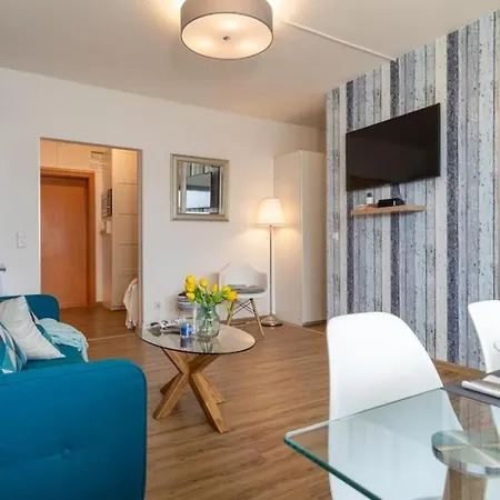 Strandhotel-heiligenhafen-wohnung-101-typ-iv-wasserblick Apartament Heiligenhafen
