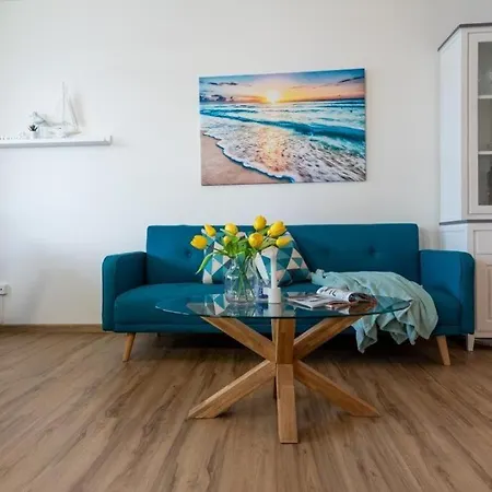 Апартаменты Strandhotel-heiligenhafen-wohnung-101-typ-iv-wasserblick Хайлигенхафен