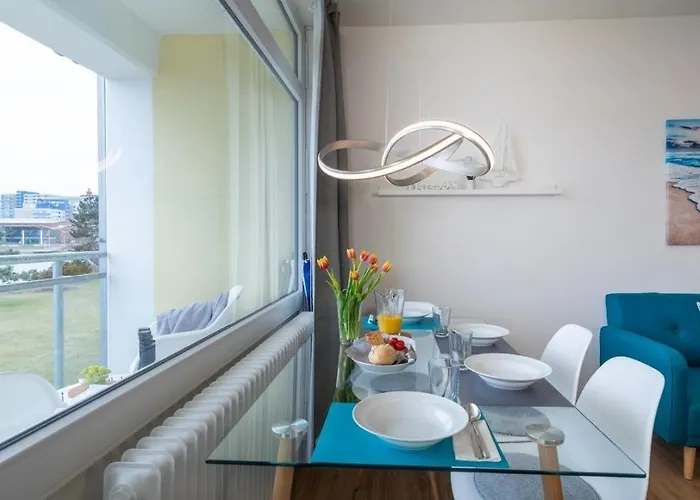 Strandhotel-heiligenhafen-wohnung-101-typ-iv-wasserblick Heiligenhafen